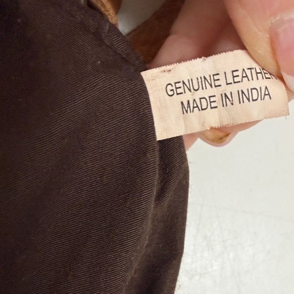 Vilenca Leather Elegant Tan Woven Shoulder Bag - Picture 6 of 7